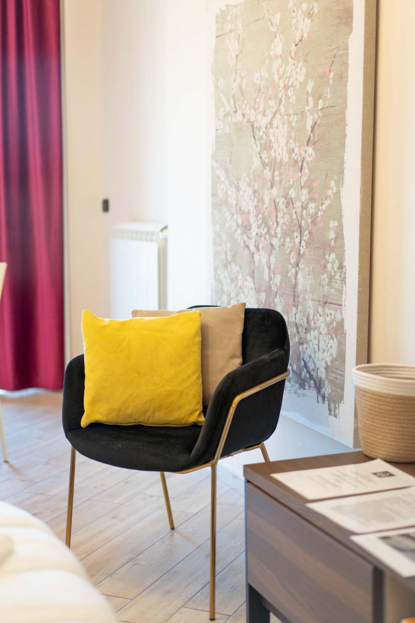 Duomo 11 By Dimorra Appartement Napels